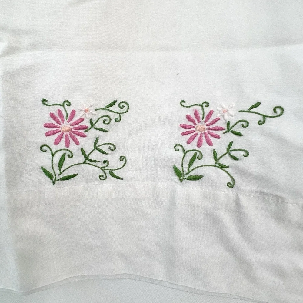 Vintage Hand Embroidered Kmart Standard Pillowcase White Floral USA‎